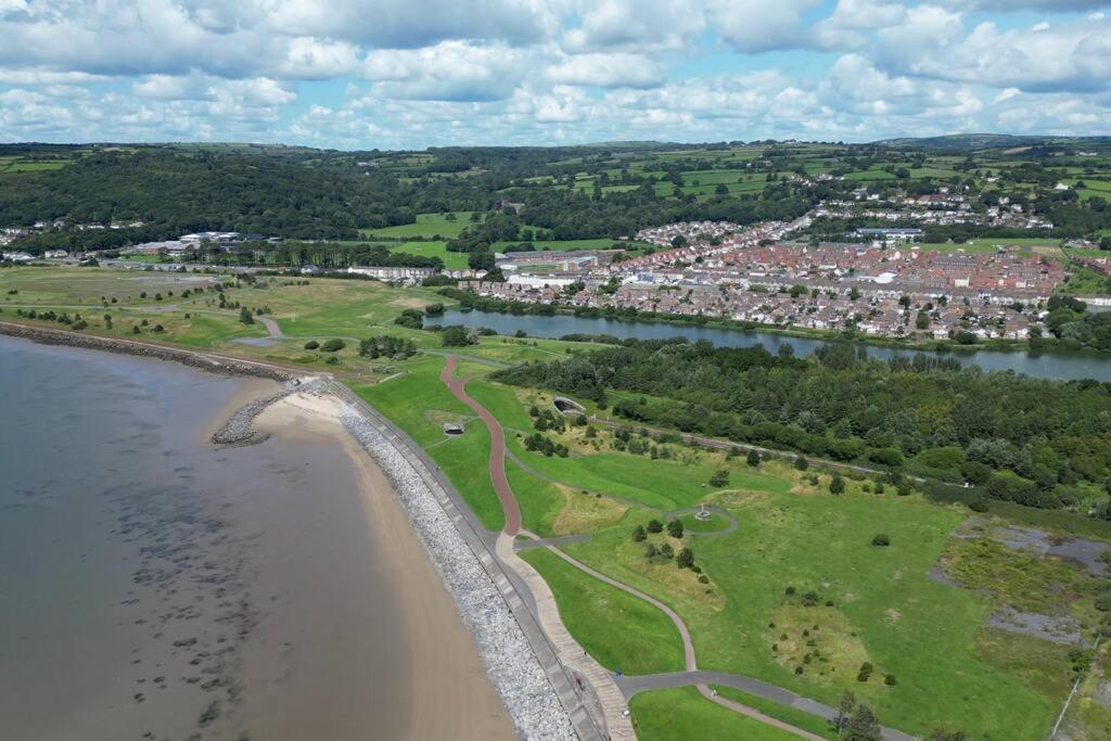 Coastal Retreat In Carmarthenshire Villa Llanelli Exterior photo